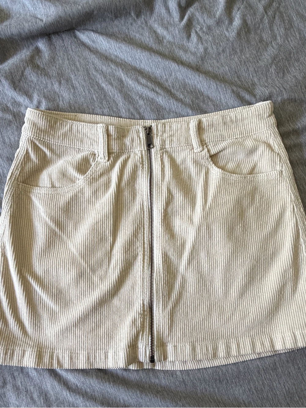American Eagle Outfitters Cream Corduroy Mini Skirt - Picture 1 of 4
